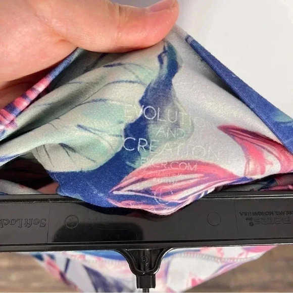 ❤️ Evolution and Creation Pants Womens Large Capri Floral Active Yoga Leggings - Picture 5 of 5